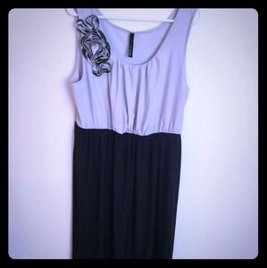 Nice & dom gray and black dress